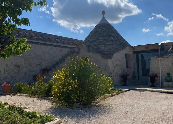 Trullo Masso Antico Альберобелло
