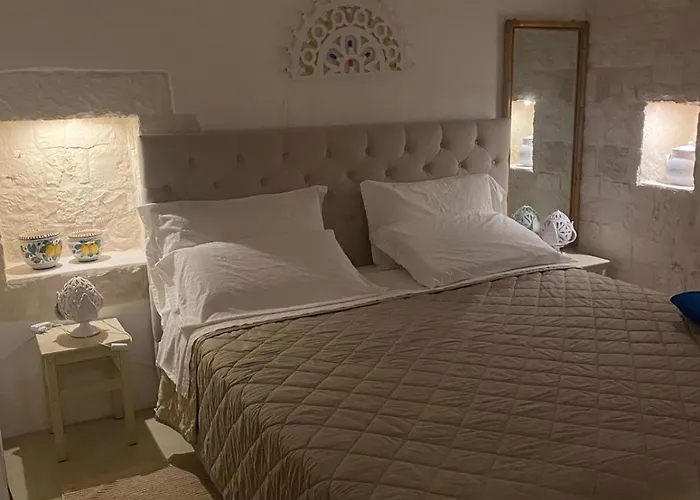 Trullo Masso Antico * Альберобелло
